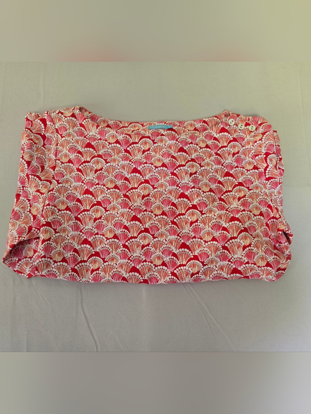 J.McLaughlin Wavesong Tee Size Medium